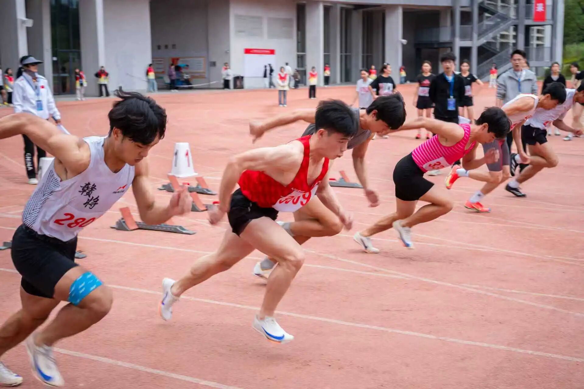 运动不止 逐梦青春 艺起燃动